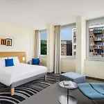Hotel Novotel Danube