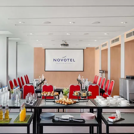 Novotel Danube מלון