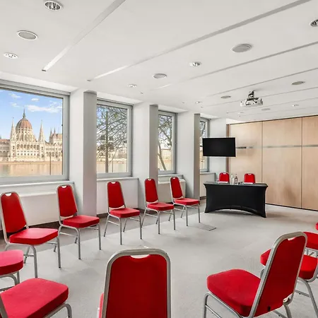 Novotel Danube 4*
