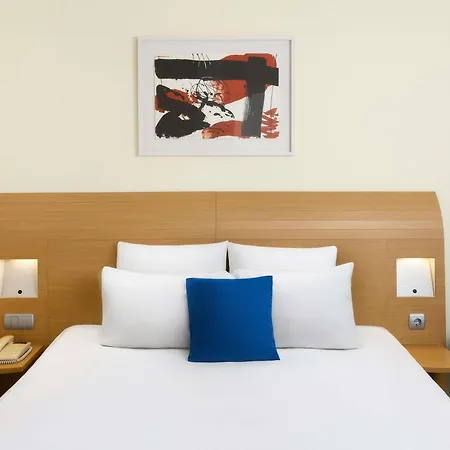 מלון Novotel Danube