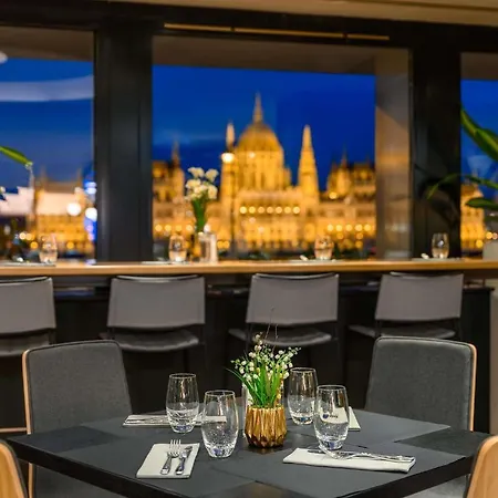 מלון Novotel Danube בודפשט