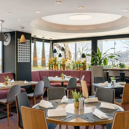 Novotel Danube 4*