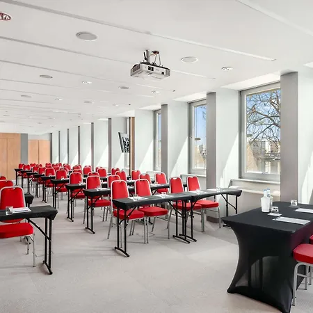Novotel Danube מלון 4*