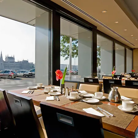 Hotel Novotel Danube