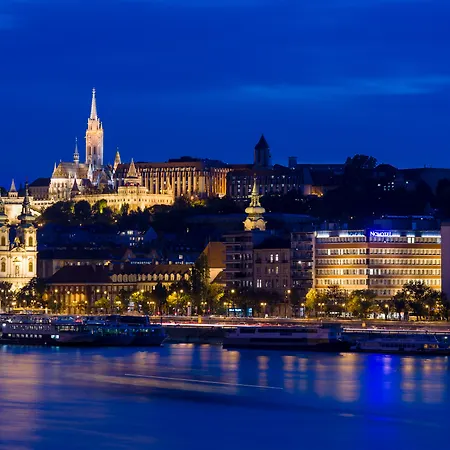 Hotel Novotel Danube