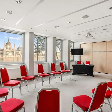 Hotel Novotel Danube 4*