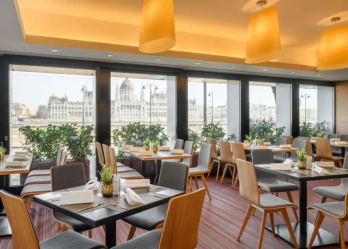 מלון Novotel Danube