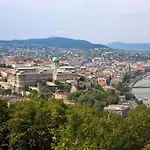 Ξενοδοχείο Novotel Danube