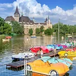 Novotel Danube 4*