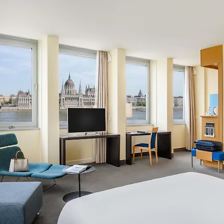 Novotel Danube Hotel 4*