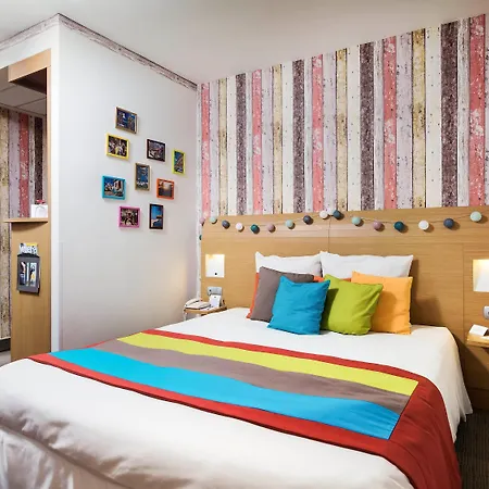 Novotel Danube Hotel 4*