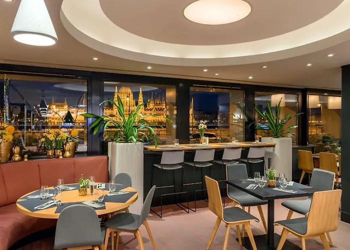 Novotel Danube 4*