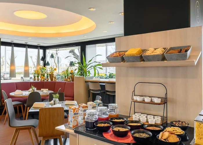 Ξενοδοχείο Novotel Danube 4*